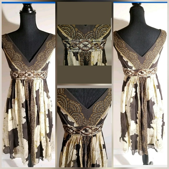 adriana papell Dresses & Skirts - Adrianna pappel size 6 empire waist dress sequins